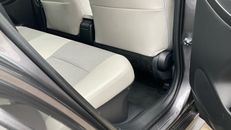 Toyota Yaris 1.5 Hybrid Excel 5dr CVT Hybrid Hatchback
